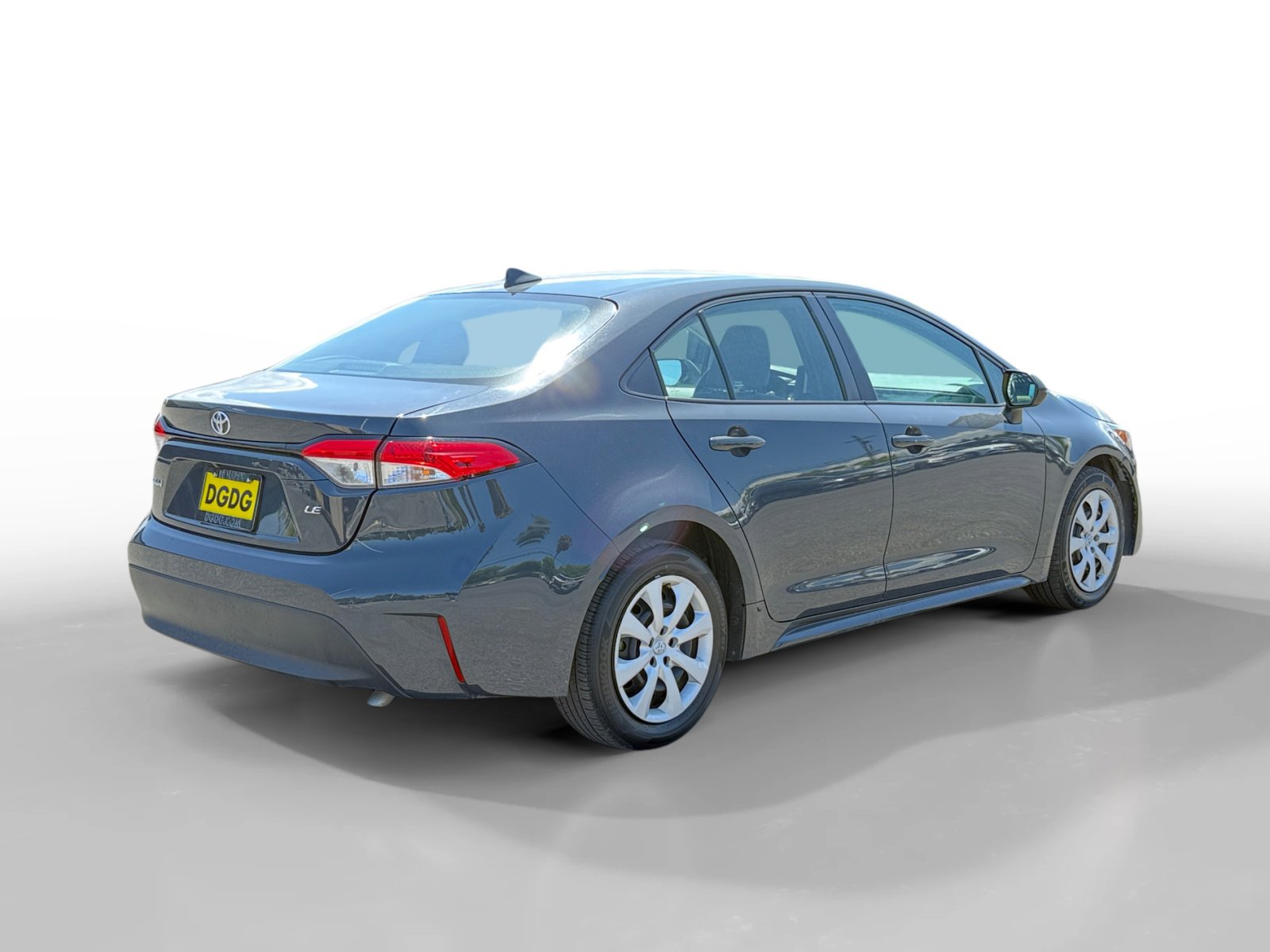 Used 2024 Toyota Corolla LE FWD image 5