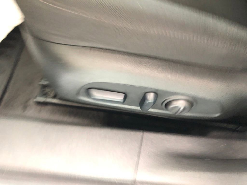 Used 2024 Chevrolet Malibu LT image 12