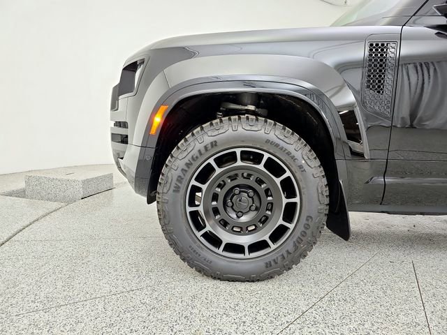 New 2026 Land Rover Defender 110 OCTA AWD/4WD image 29