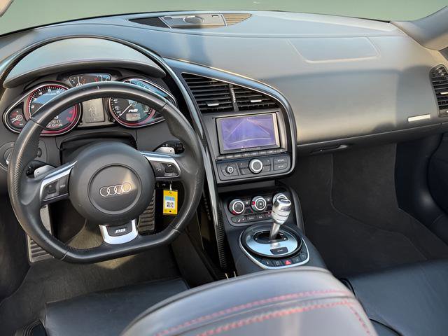 Used 2011 Audi R8 V10 image 8