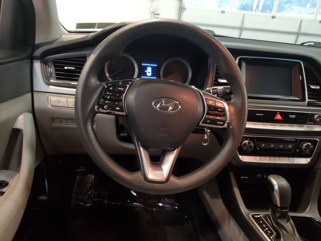 Used 2018 Hyundai Sonata SE FWD image 15