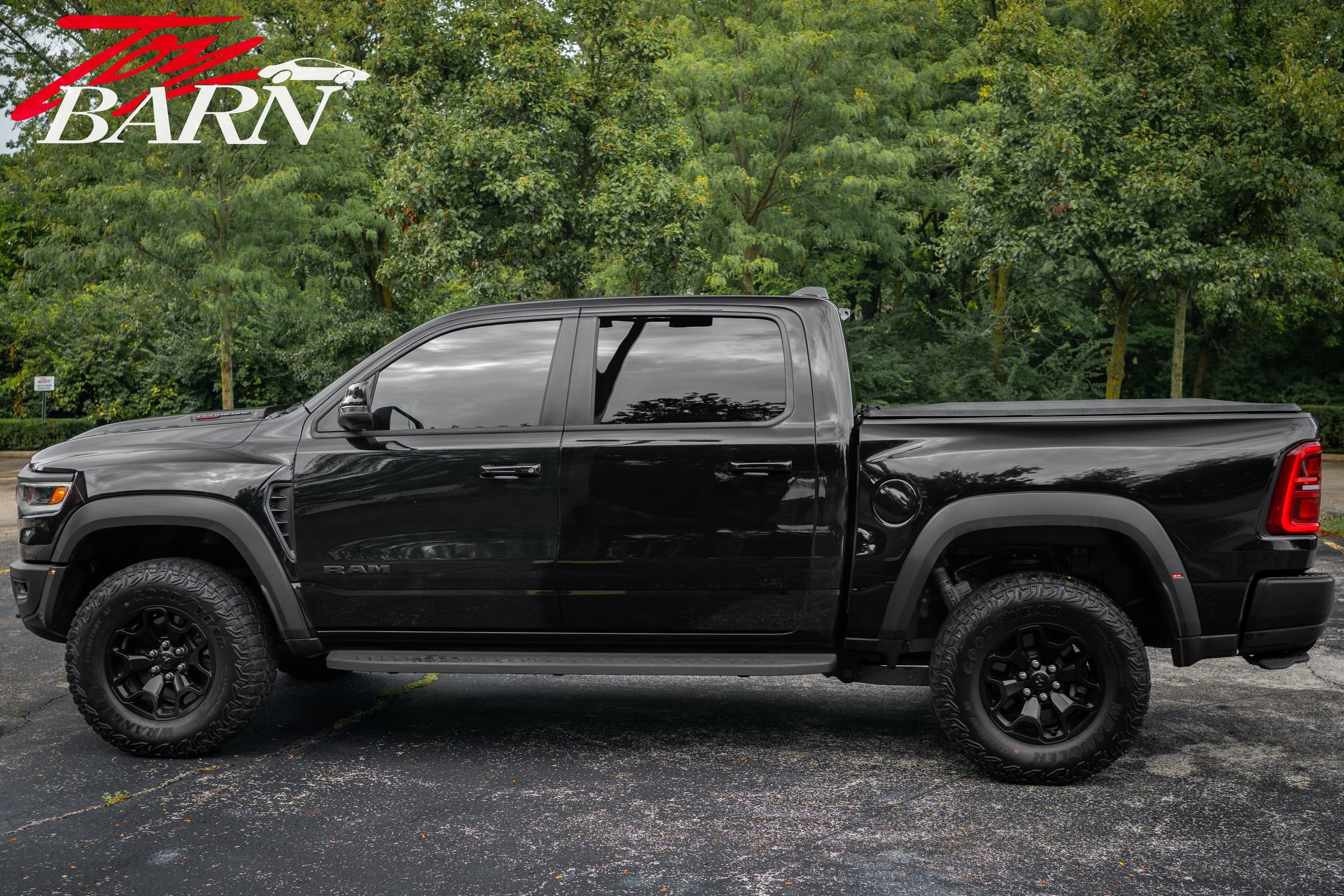 Used 2025 RAM 1500 RHO w/ RHO Level 1 Equipment Group AWD/4WD image 2