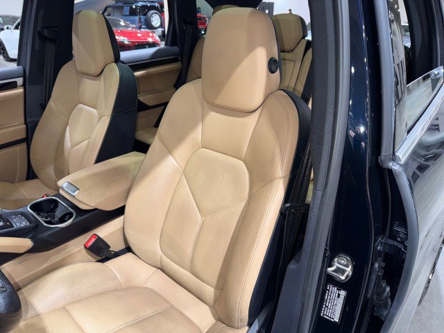 Used 2016 Porsche Cayenne image 53
