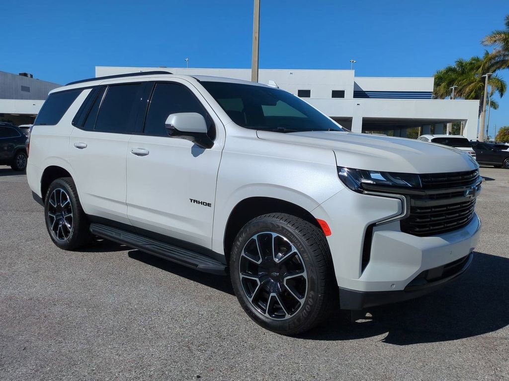 Used 2021 Chevrolet Tahoe RST w/ Luxury Package image 3