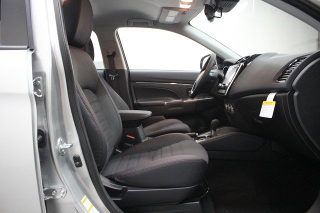 New 2026 Mitsubishi Outlander Sport SE image 18