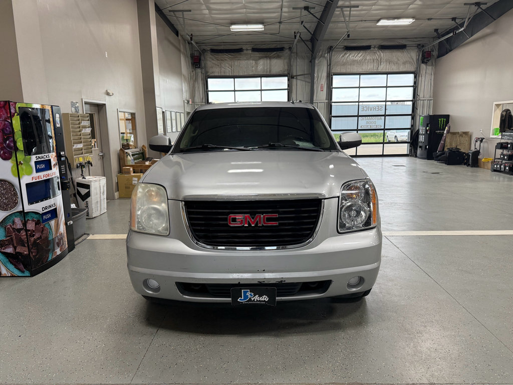 Used 2012 GMC Yukon XL SLE AWD/4WD image 3