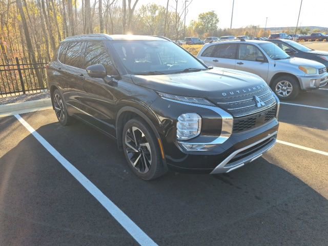 Used 2022 Mitsubishi Outlander SEL image 4