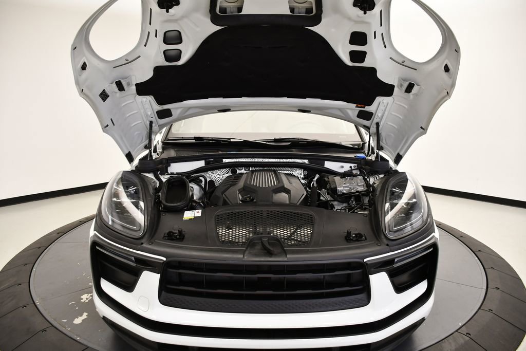 Used 2022 Porsche Macan image 13