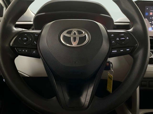 Used 2024 Toyota Corolla Cross L FWD image 33
