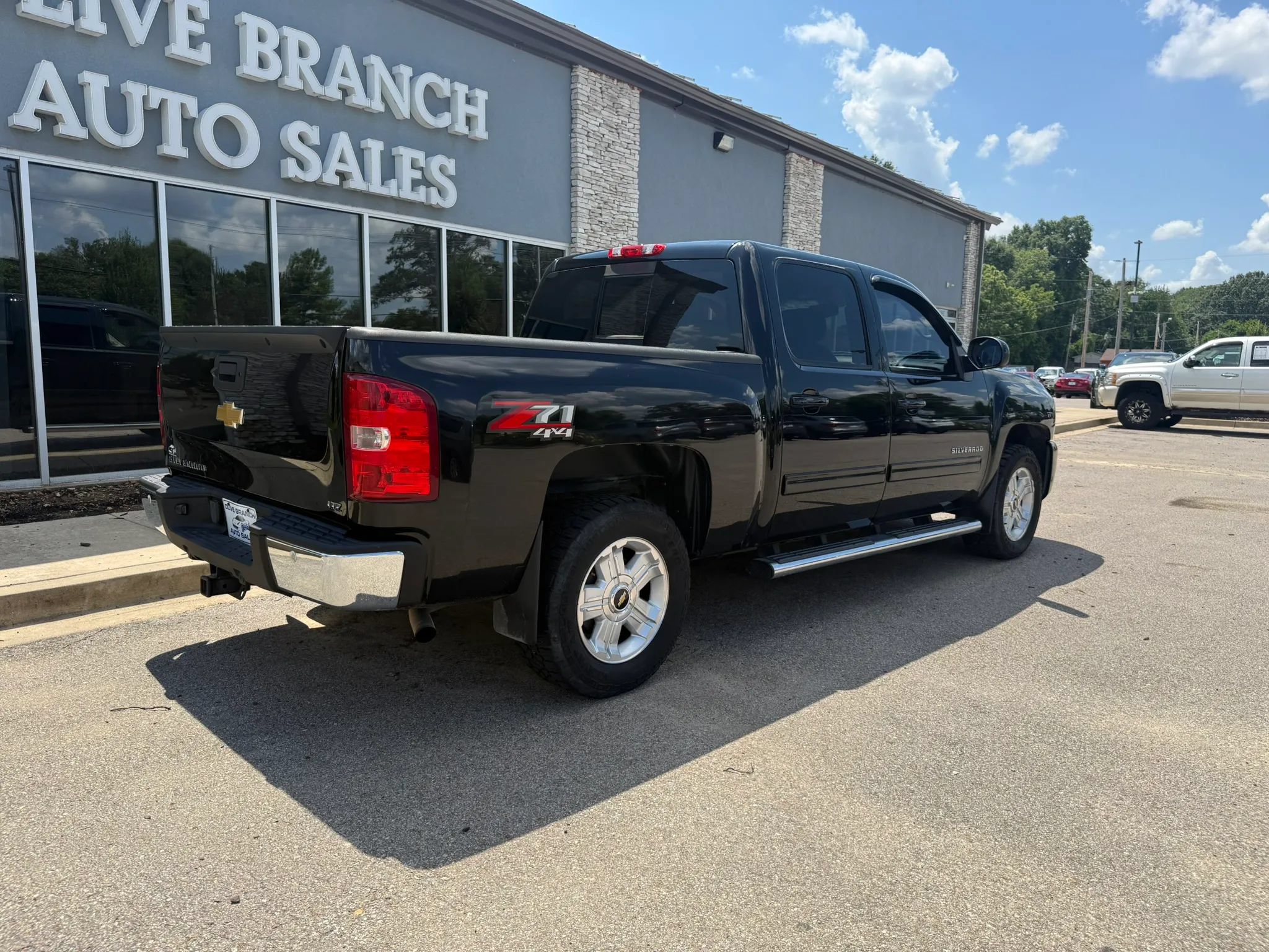 Used 2013 Chevrolet Silverado 1500 LTZ w/ LTZ Plus Package AWD/4WD image 7