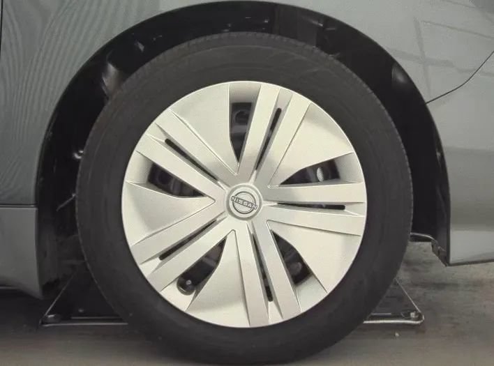 Used 2025 Nissan Leaf S FWD image 10