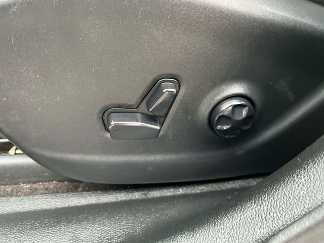 Used 2019 Jeep Cherokee Limited image 15