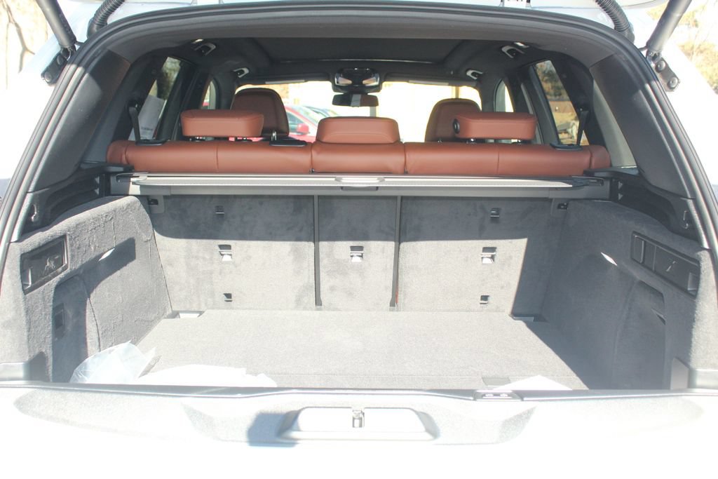 Used 2026 BMW X5 xDrive50e w/ M Sport Package AWD/4WD image 7