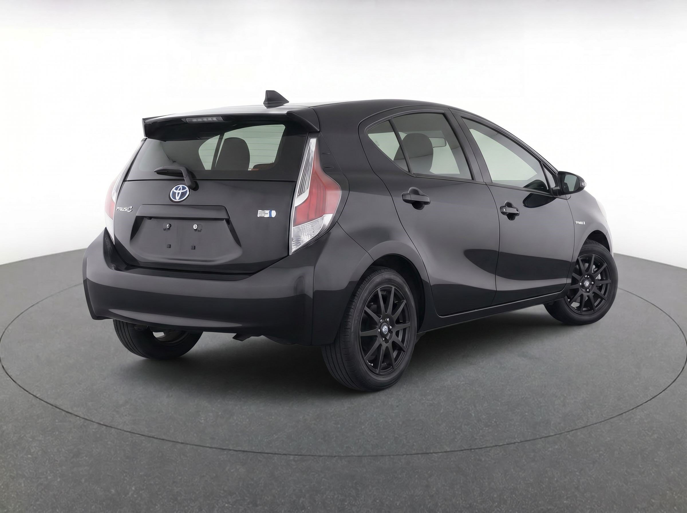 Used 2015 Toyota Prius C Three FWD image 4