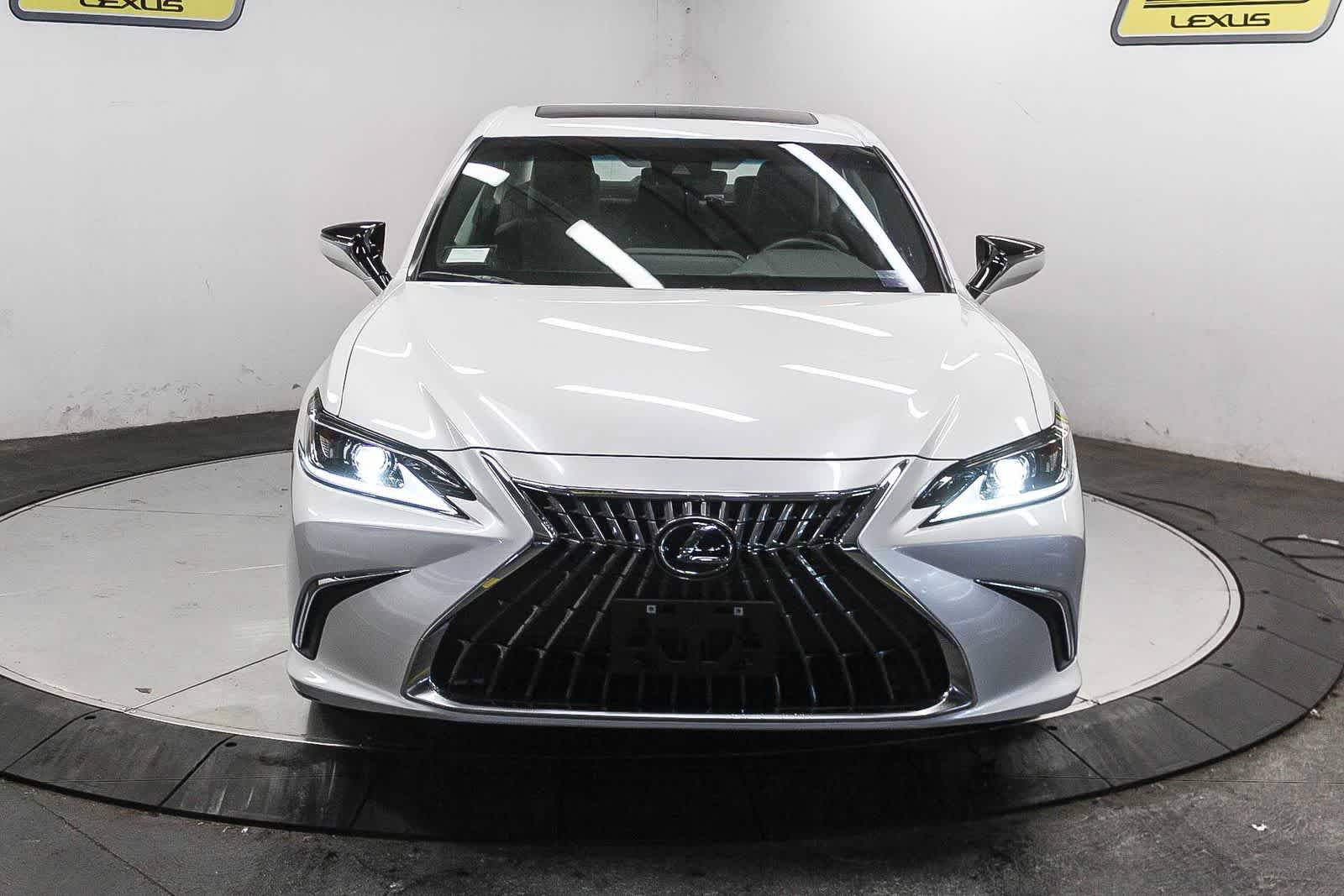 Certified 2025 Lexus ES 350 w/ Accessory Package (Z2) FWD image 2