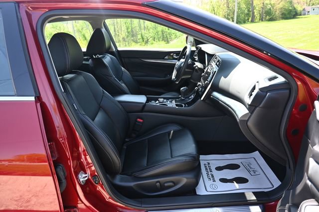 Used 2023 Nissan Maxima SL FWD image 19