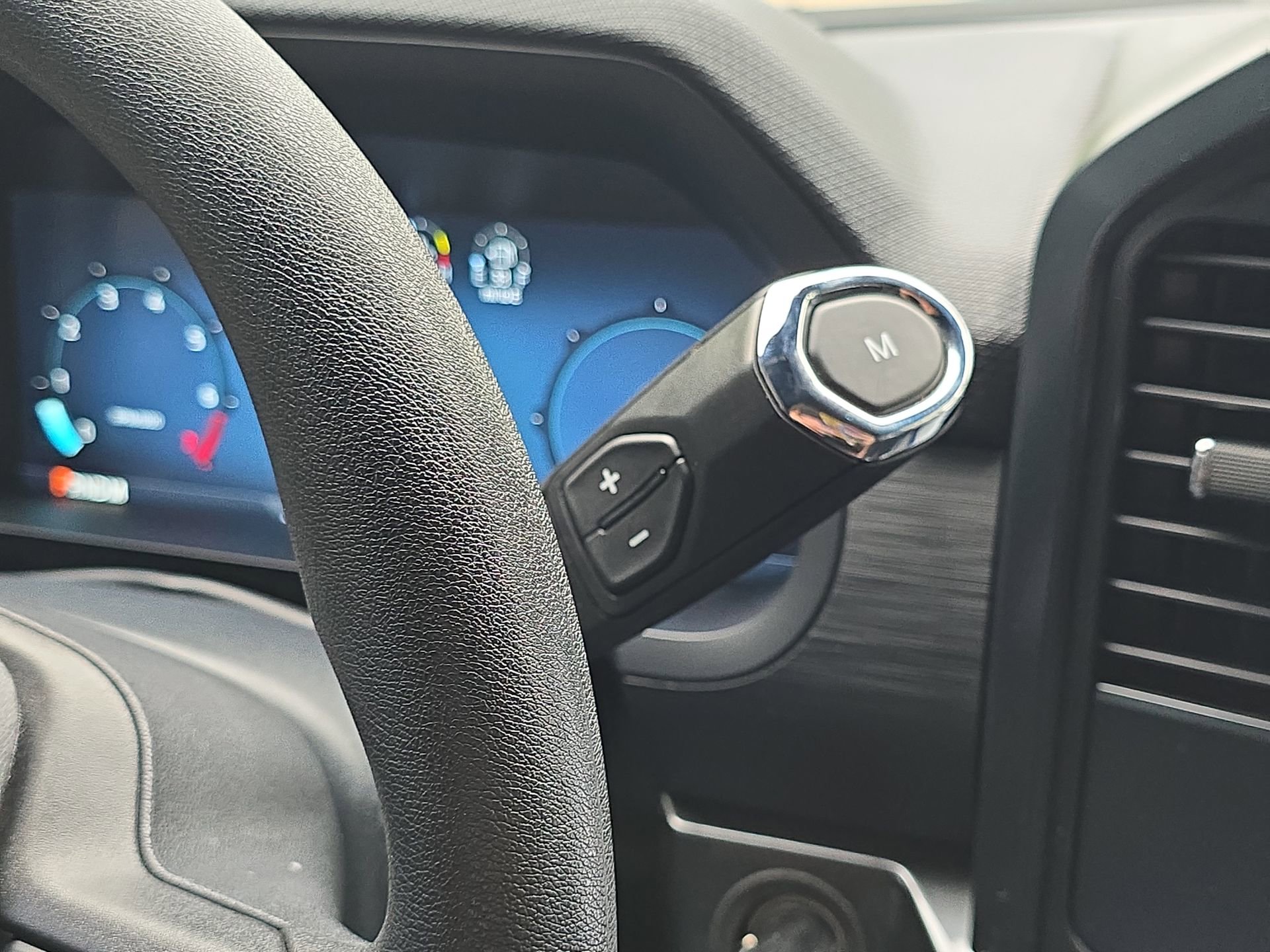 Used 2025 Ford F150 STX RWD image 19