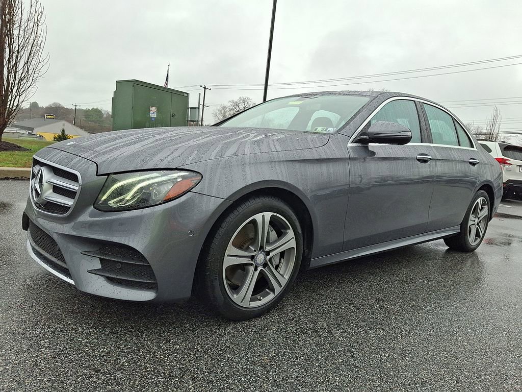 Used 2017 Mercedes-Benz E 300 4MATIC image 3