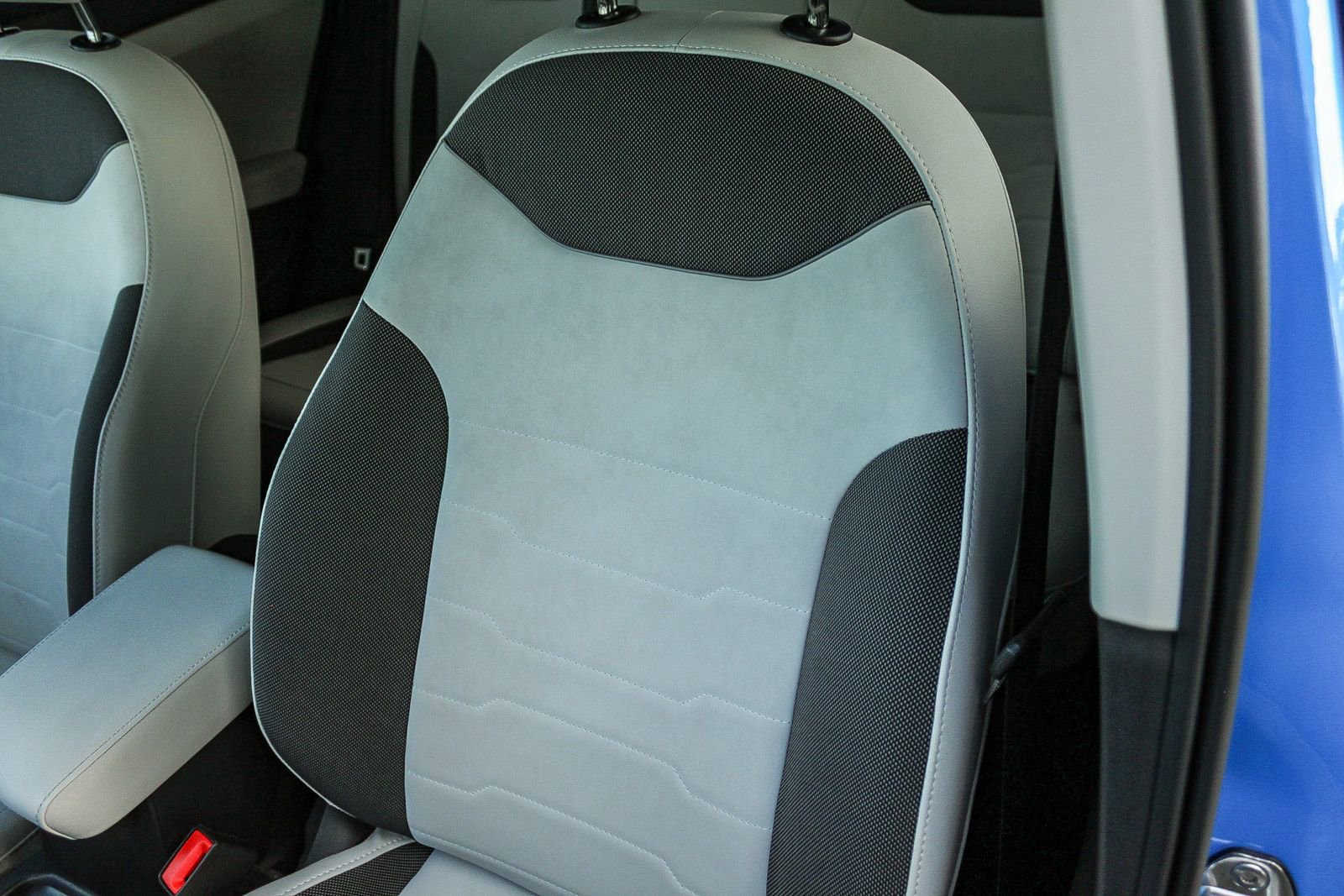 Used 2025 Volkswagen Taos SE FWD image 24