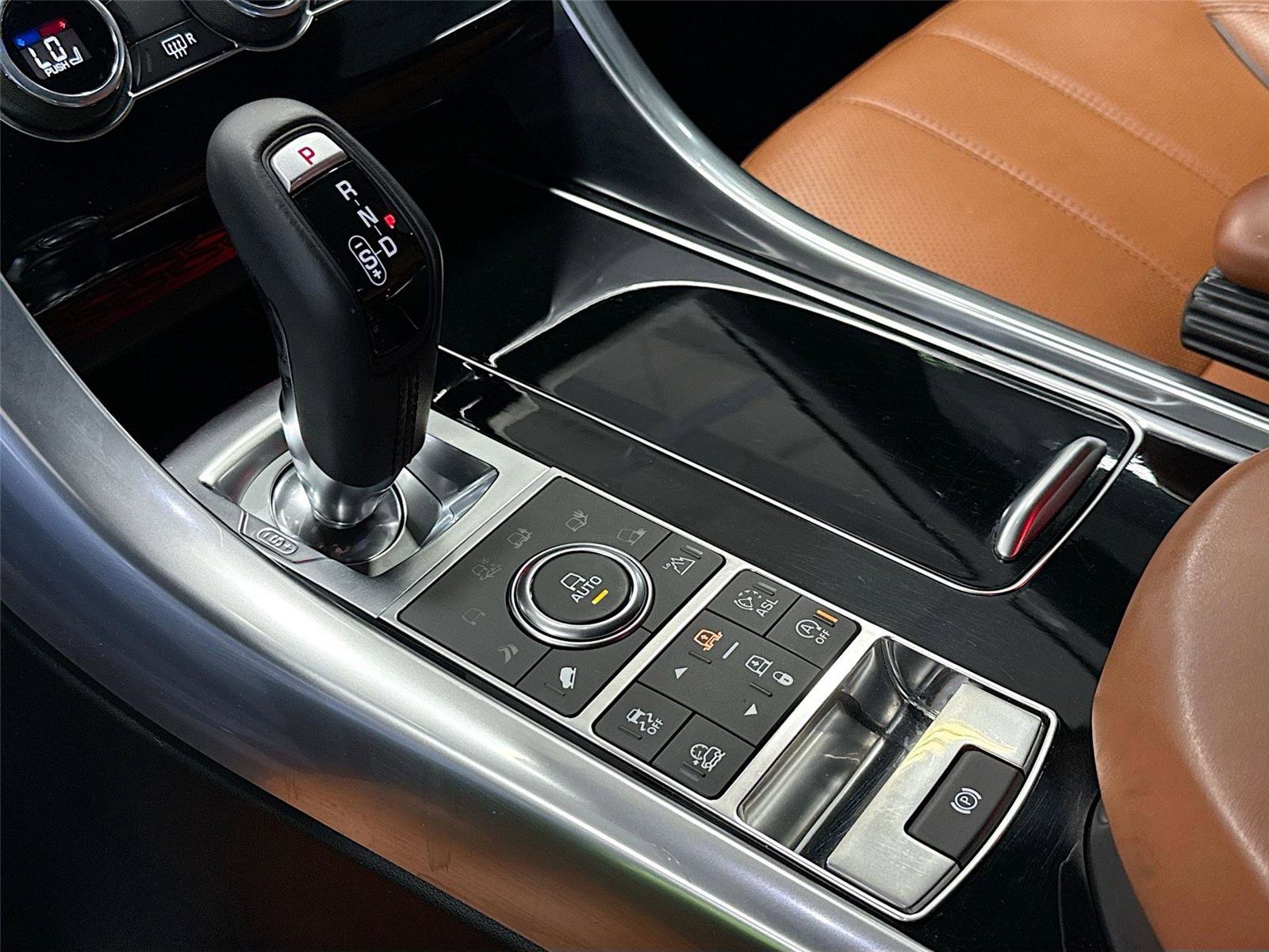 Used 2016 Land Rover Range Rover Sport Supercharged AWD/4WD image 17