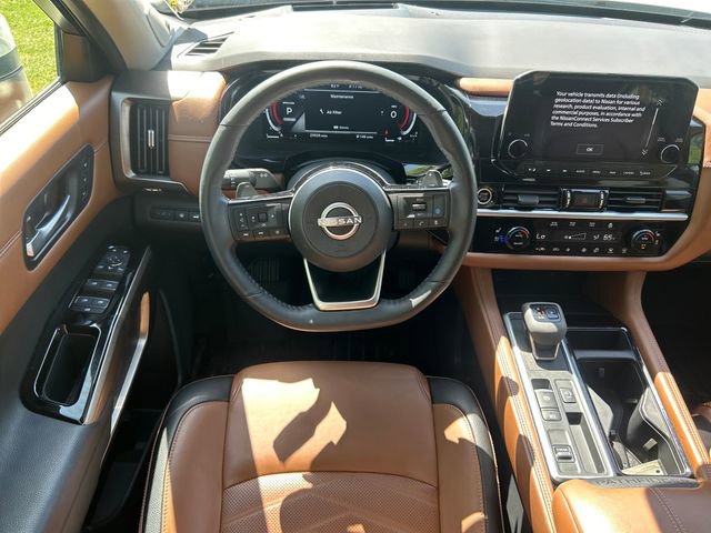 Used 2024 Nissan Pathfinder Platinum FWD image 13