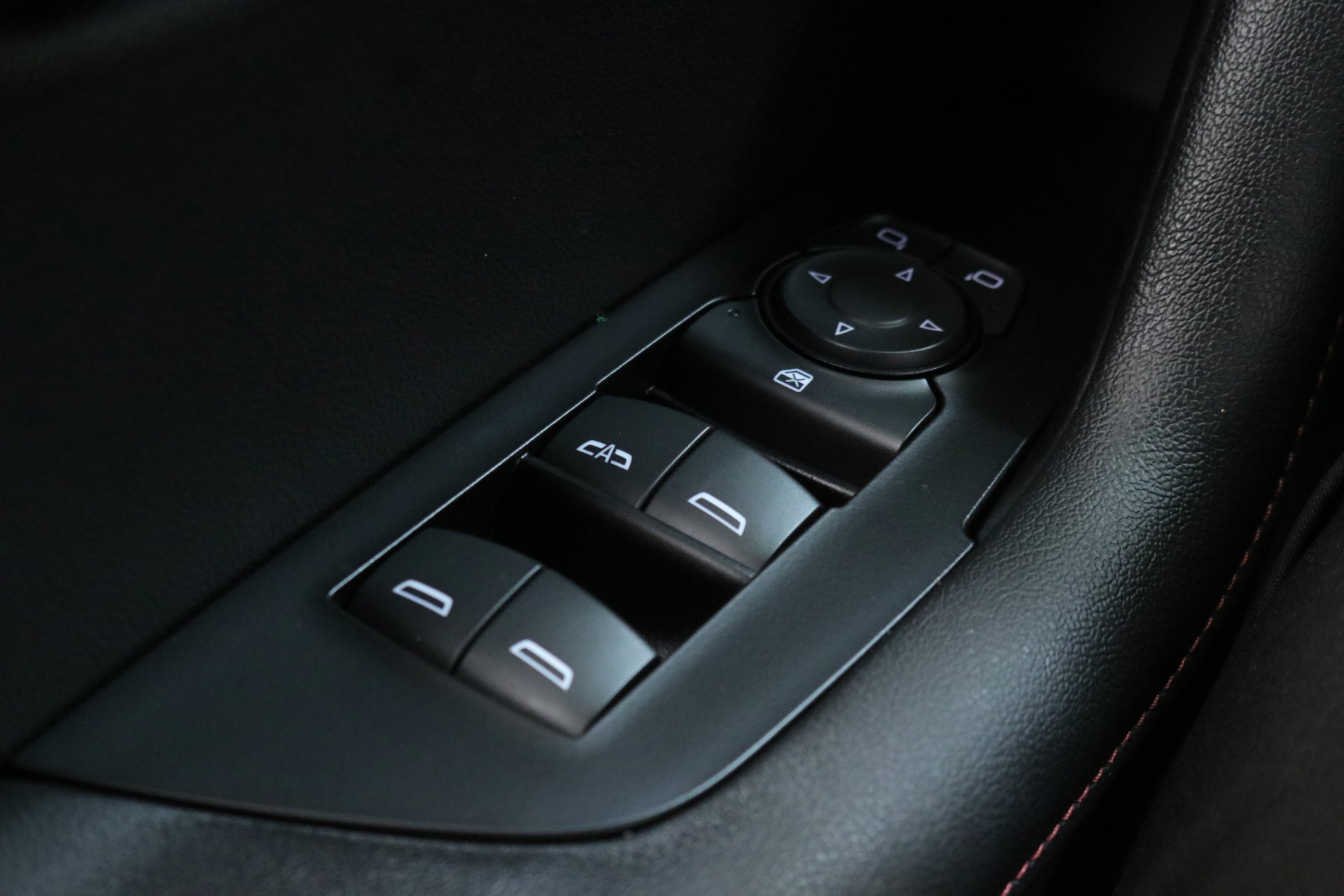 Used 2023 Chevrolet Blazer RS w/ Driver Confidence II Package image 22