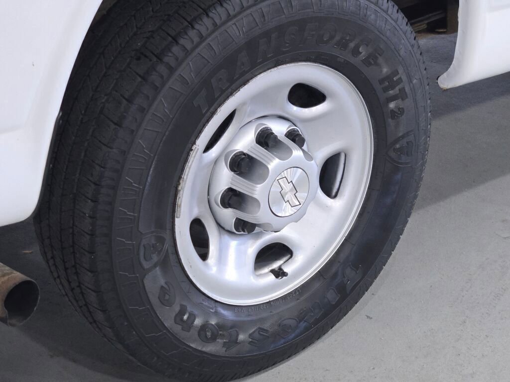 Used 2019 Chevrolet Express 3500 w/ Driver Convenience Package image 16