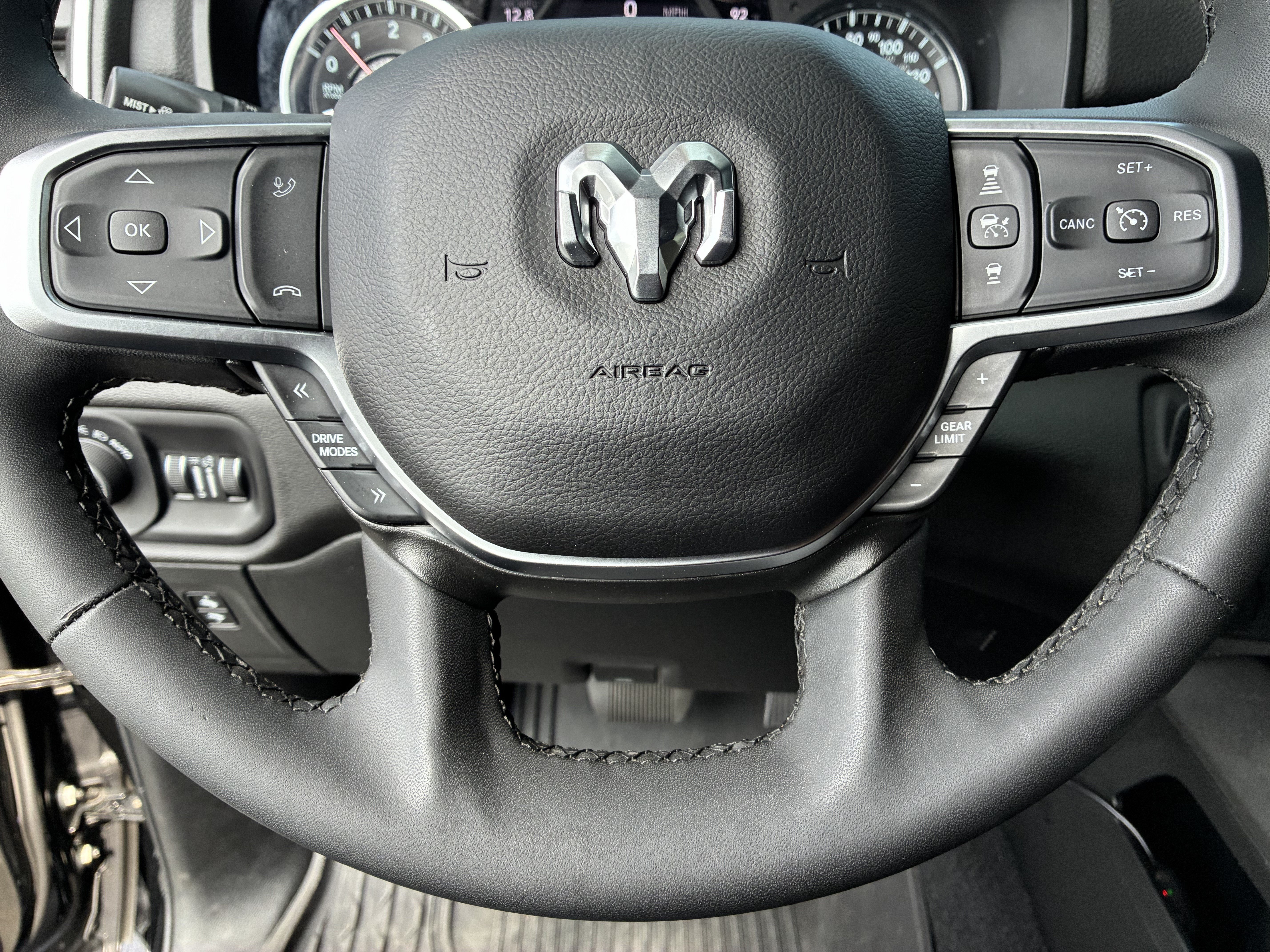 Used 2025 RAM 1500 Big Horn AWD/4WD image 29