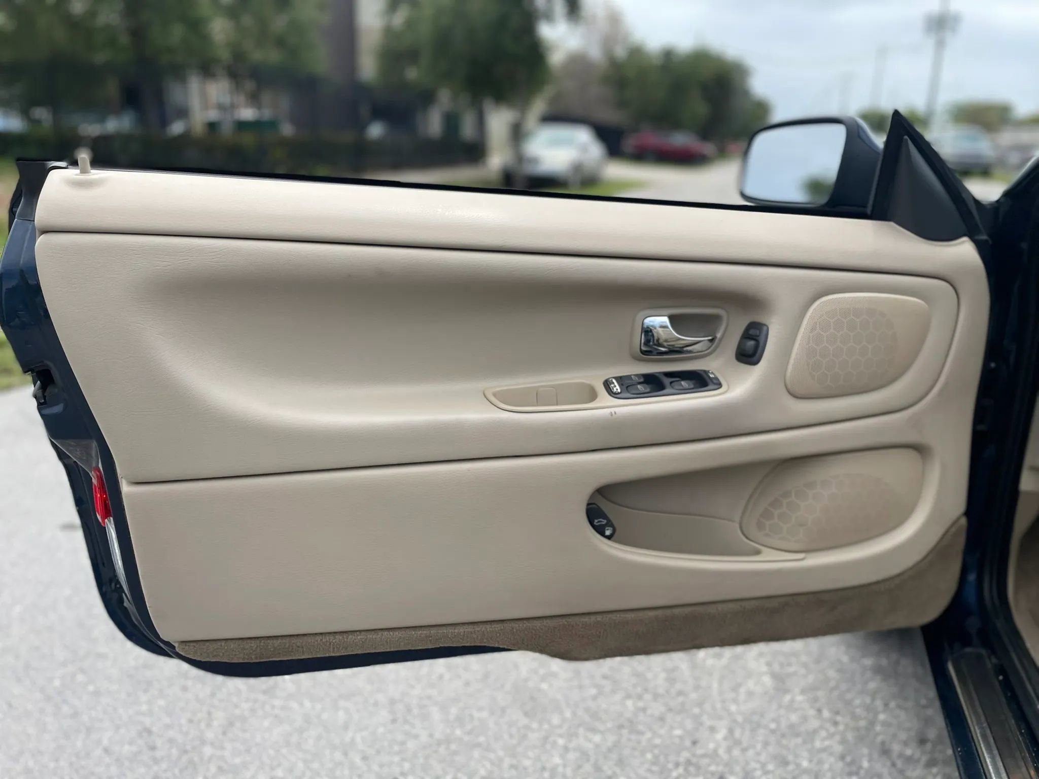 Used 2003 Volvo C70 LT image 39