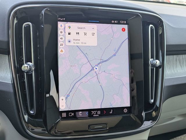 Used 2025 Volvo XC40 B5 Plus w/ Protection Package Premier image 21