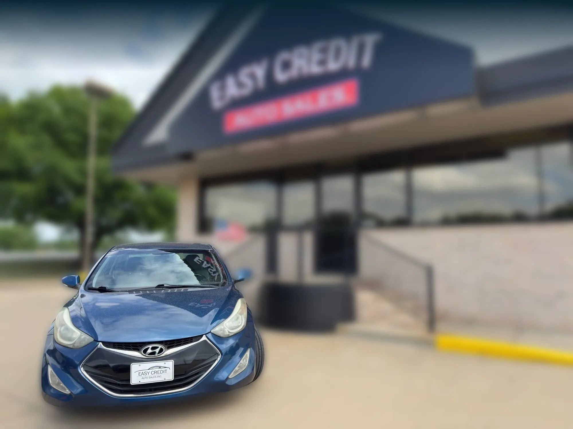 Used 2014 Hyundai Elantra FWD image 2