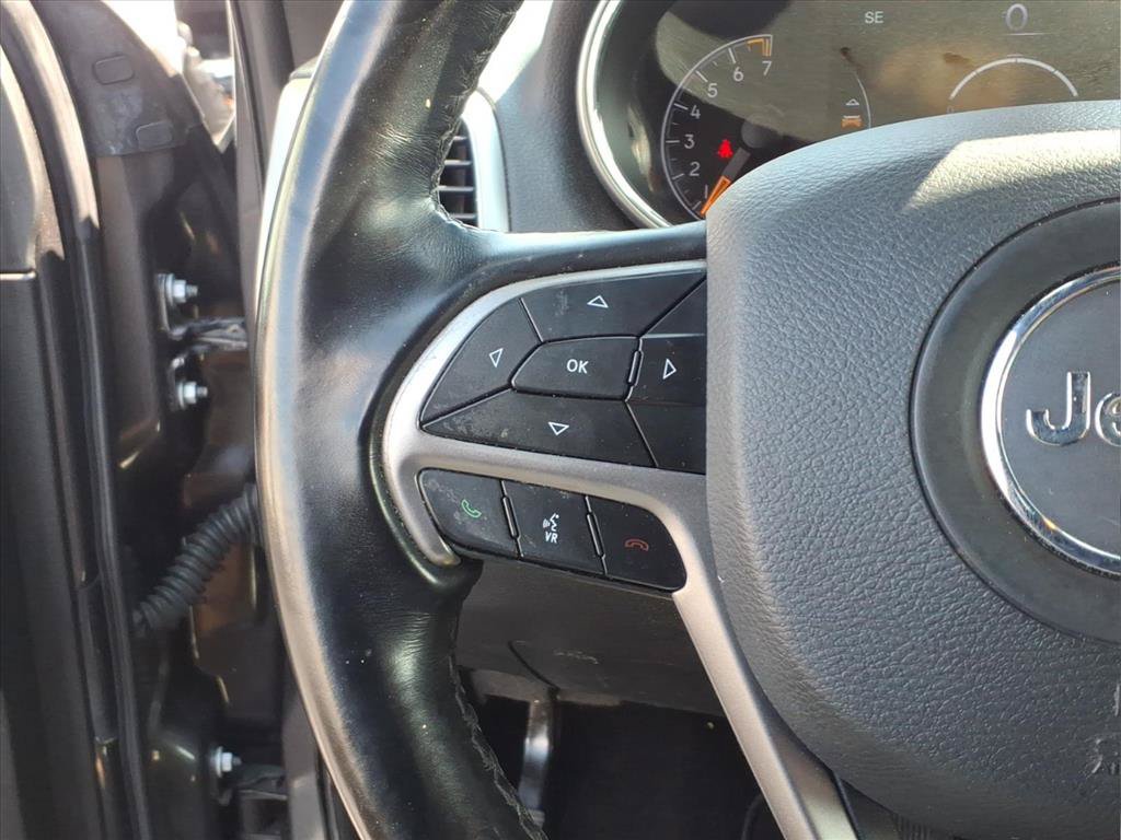 Used 2021 Jeep Grand Cherokee Laredo RWD image 12