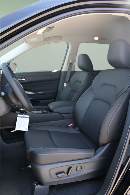 New 2026 Nissan Pathfinder SL AWD/4WD image 15