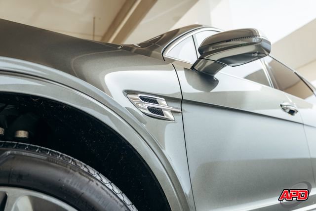Used 2017 Bentley Bentayga image 52