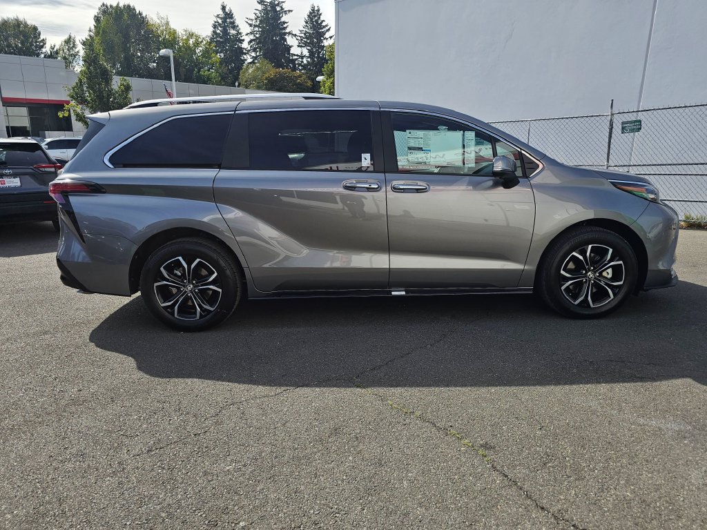 New 2026 Toyota Sienna Platinum AWD/4WD image 8
