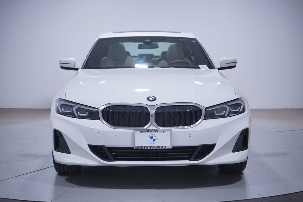 Used 2025 BMW 330i xDrive Sedan image 4