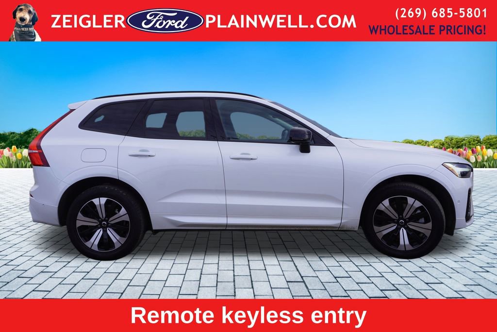 Used 2023 Volvo XC60 T8 Plus w/ Protection Package Premier image 6