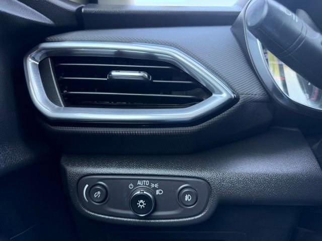 Used 2021 Chevrolet TrailBlazer LT w/ Convenience Package image 17