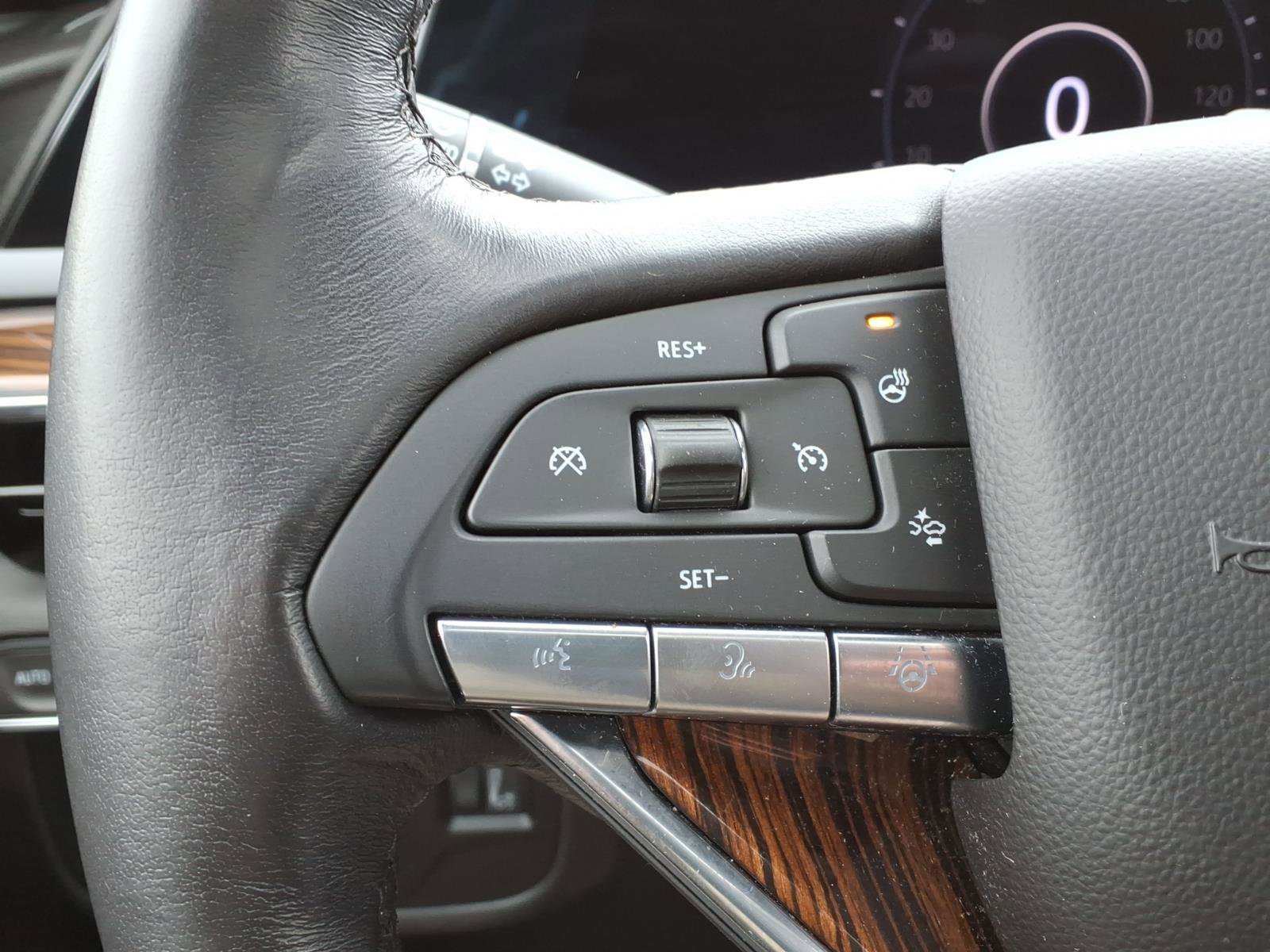 Certified 2023 Cadillac Escalade Premium Luxury w/ Performance Package image 17