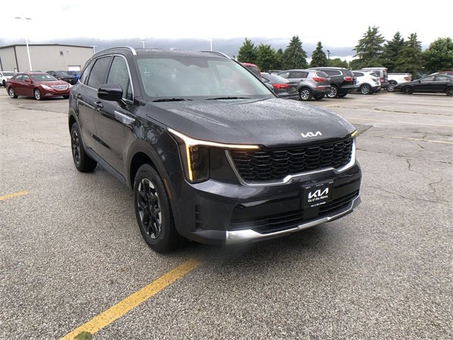 New 2025 Kia Sorento S image 1