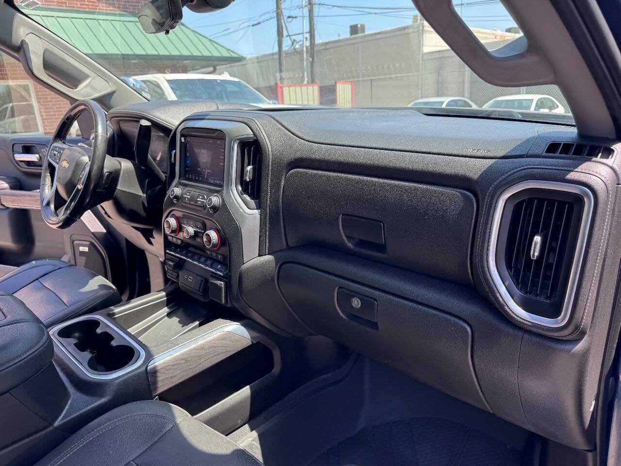 Used 2021 Chevrolet Silverado 1500 LTZ w/ Technology Package AWD/4WD image 16