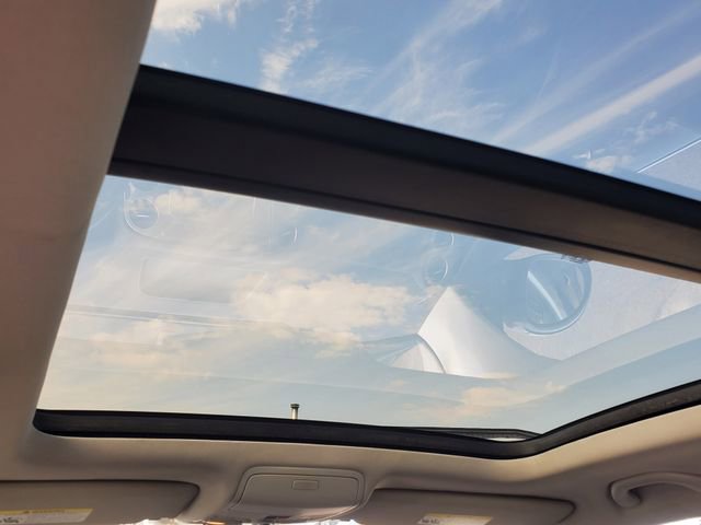 Used 2017 Volkswagen Tiguan Wolfsburg Edition image 22