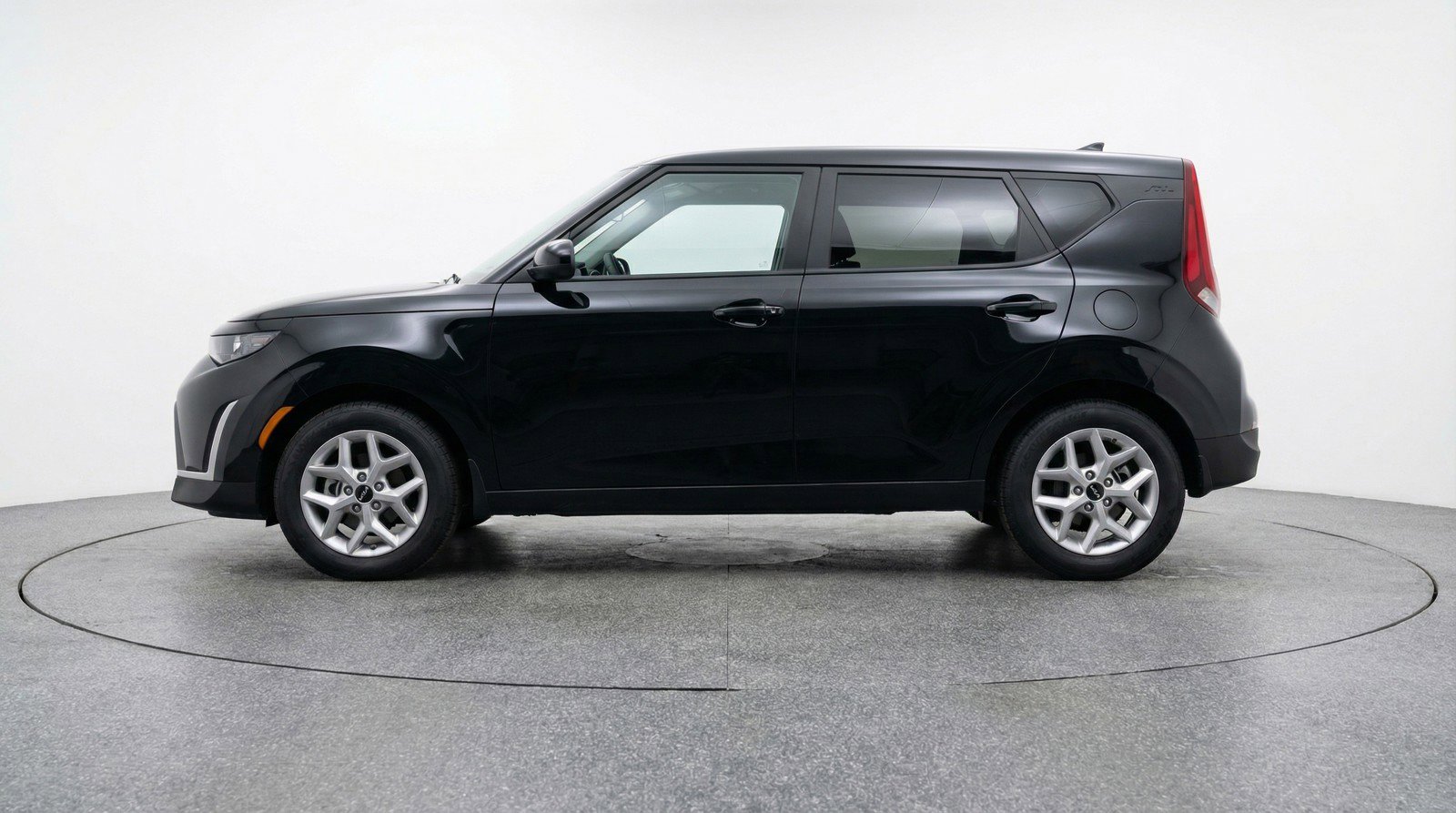 Used 2025 Kia Soul LX w/ LX Technology Package image 5