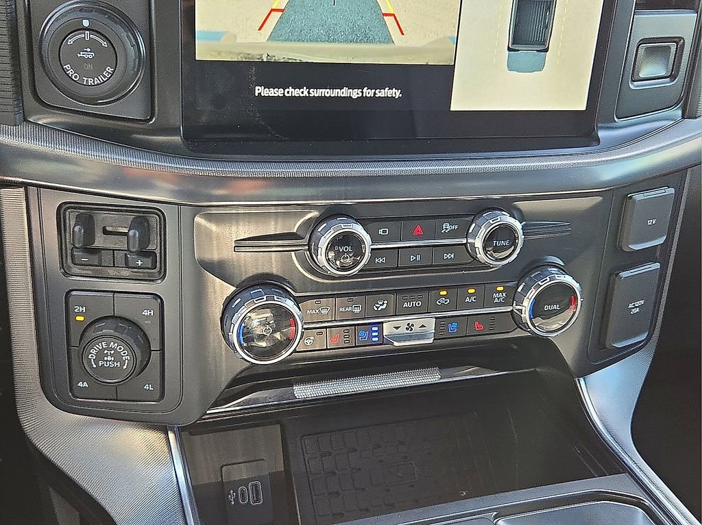 Used 2025 Ford F150 Platinum w/ Equipment Group 702A High image 29