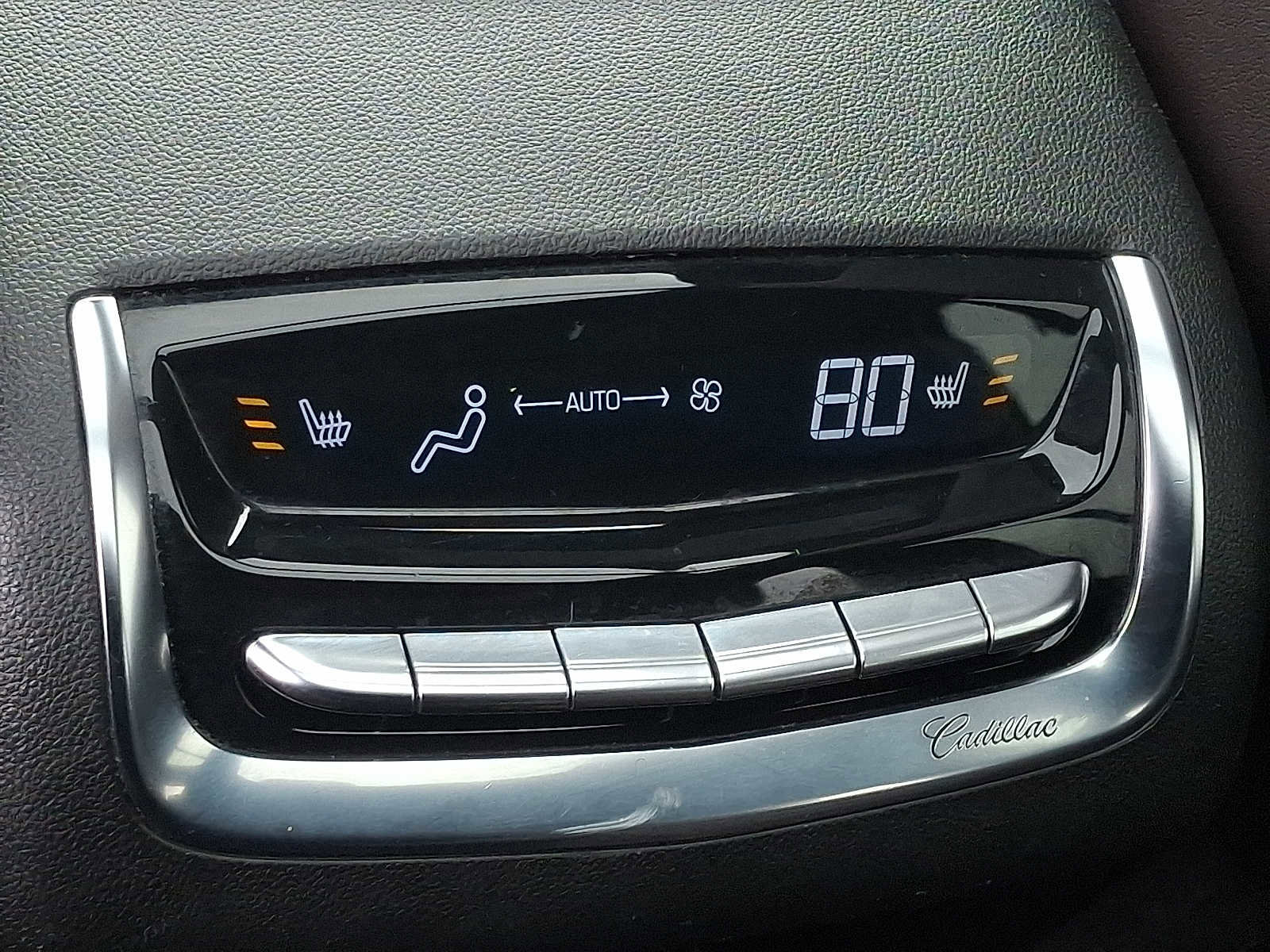 Used 2022 Cadillac XT6 Premium Luxury w/ Technology Package image 12