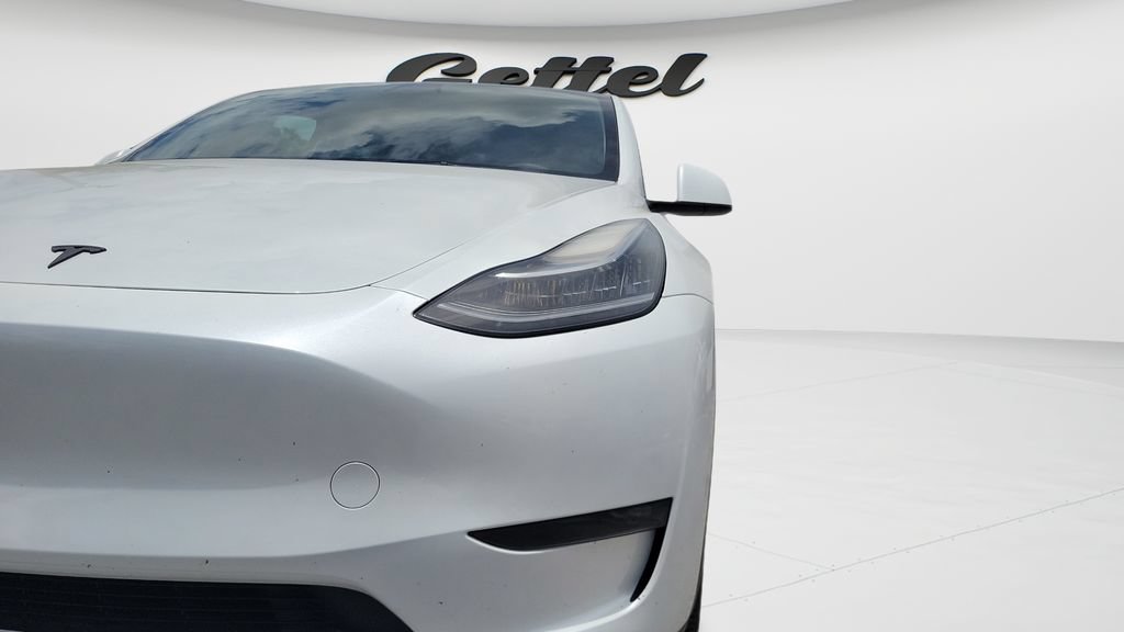 Used 2023 Tesla Model Y Long Range AWD/4WD image 10