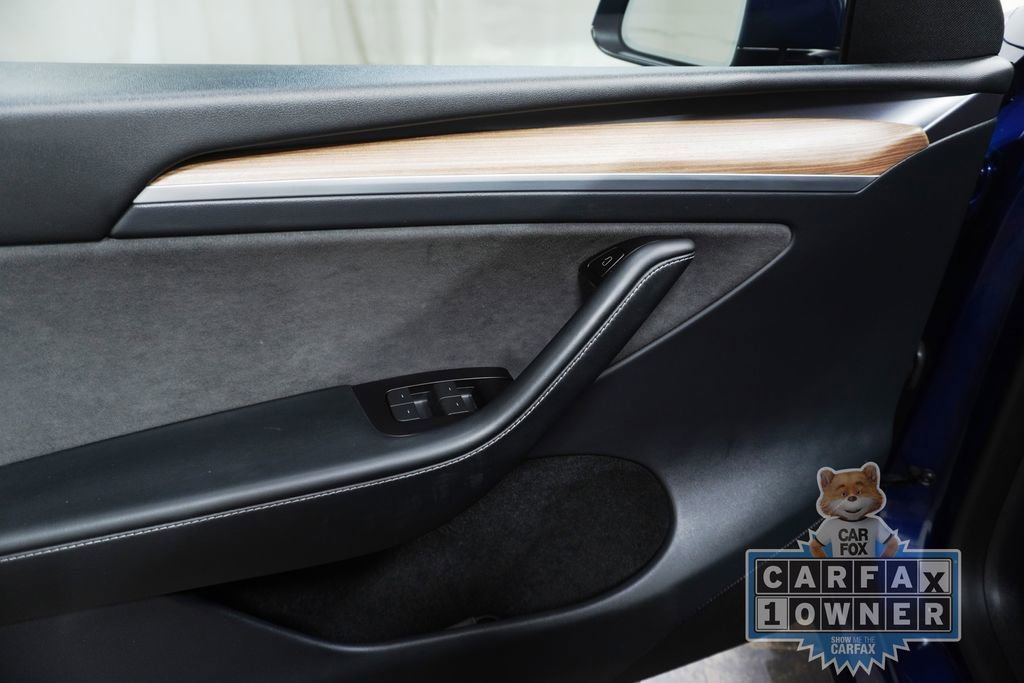 Used 2024 Tesla Model Y Long Range AWD/4WD image 20