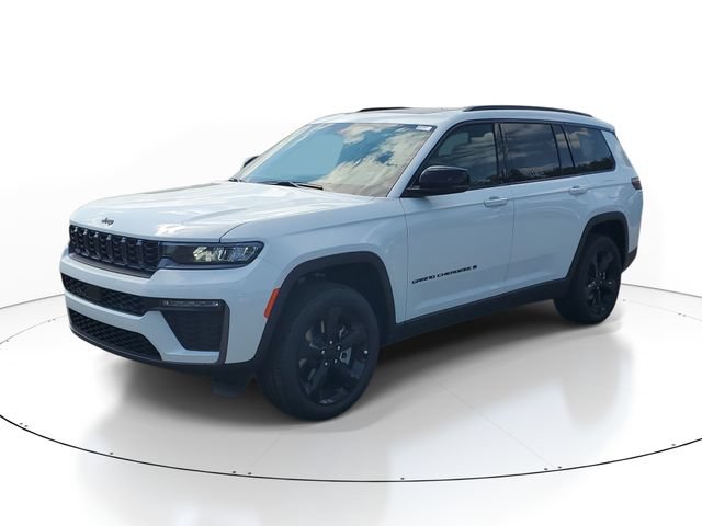New 2026 Jeep Grand Cherokee L Limited w/ Limited Altitude Package AWD/4WD image 2