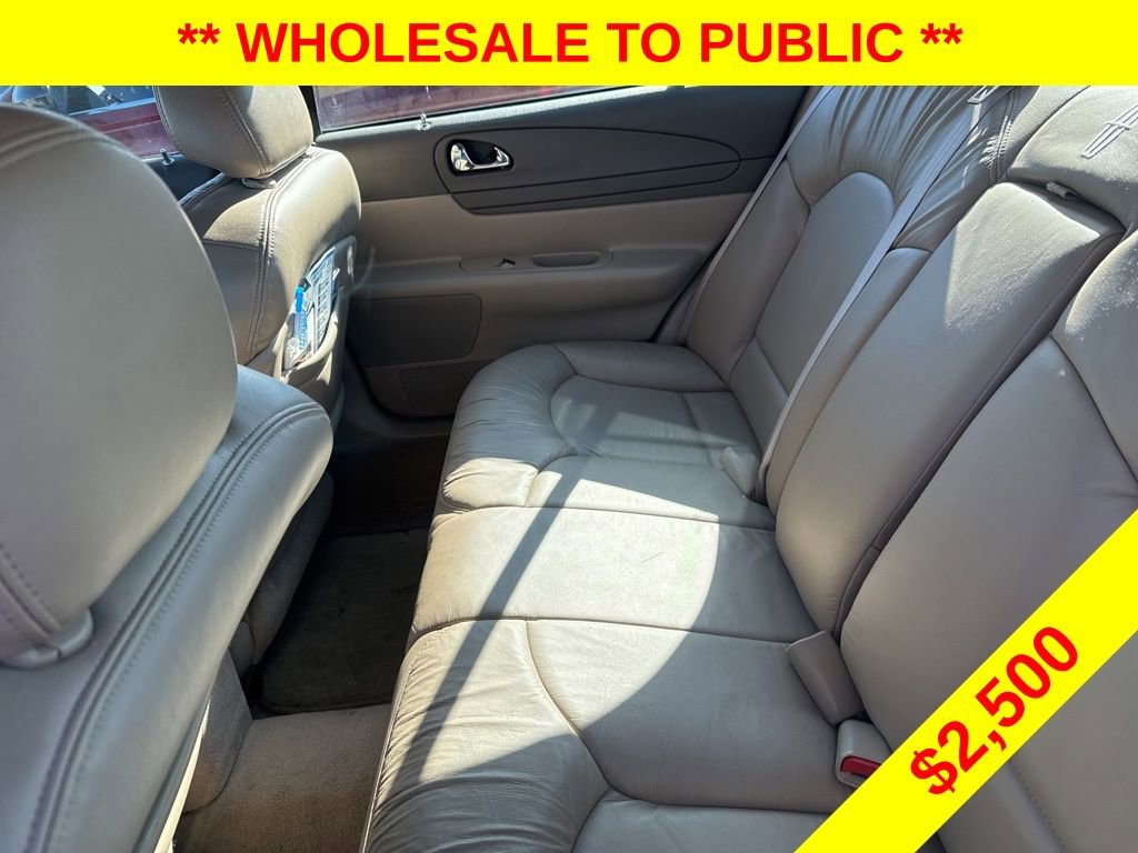 Used 2002 Lincoln Continental image 6