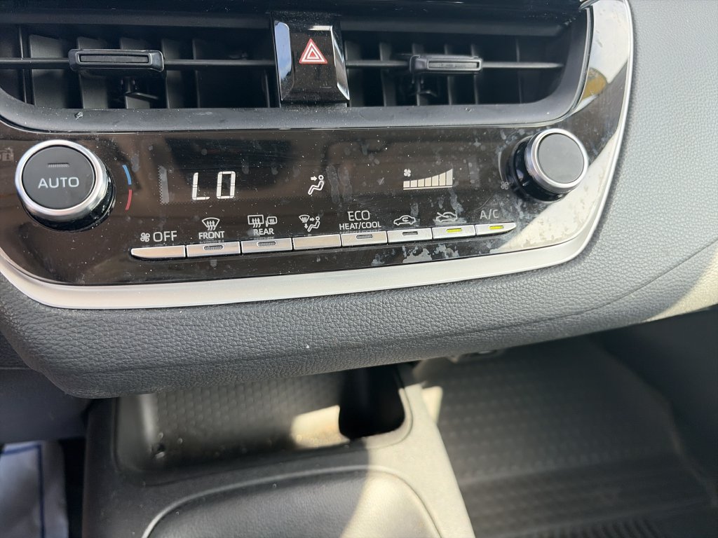 Used 2023 Toyota Corolla LE w/ LE Premium Package FWD image 23